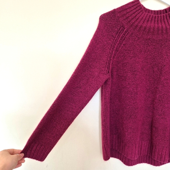 Jones New York Women’s Fuchsia Round Neck Sweater – Size XL - Picture 6 of 6